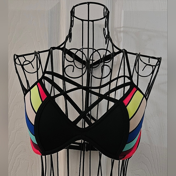 PINK Victoria's Secret Bikini Top - Picture 2 of 9